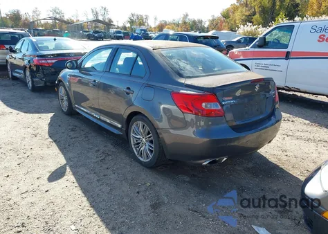 2013 Suzuki Kizashi Sport Gts из США, поврежденный, VIN JS2RF9A61D6100002